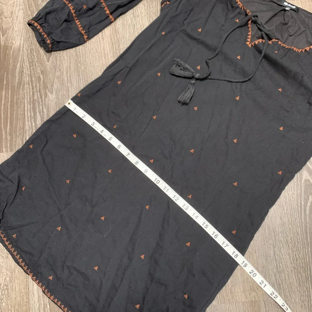 Madewell Signal Embroidered Shift Dress.  Sz S.    EUC!